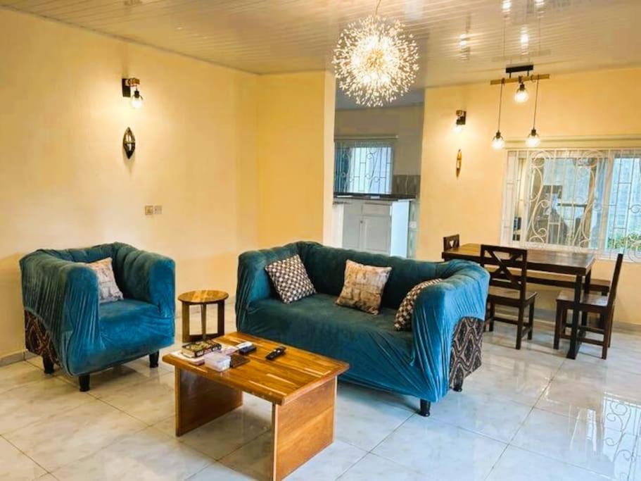 Exclusive Boutique Style Villa Freetown Bagian luar foto